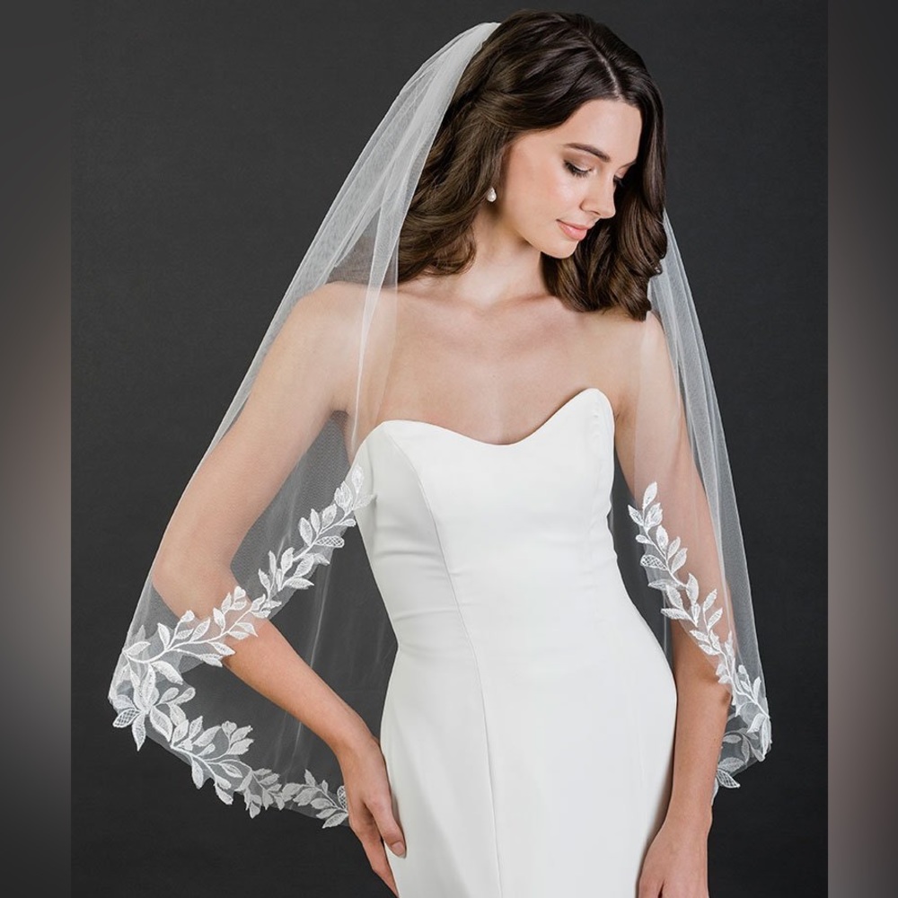 New Bridal Veil Bel Aire v7655